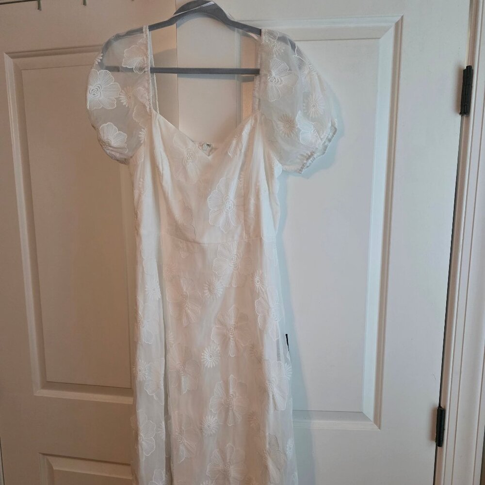 Stunning Sweetest Behavior White Embroidered Puff Sleeve Midi Dress - Picture 2 of 3